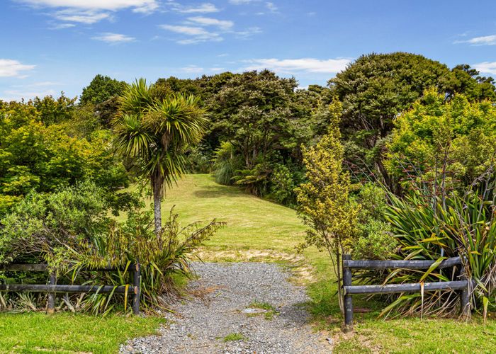  at 44a Landing Road, Titirangi, Waitakere City, Auckland