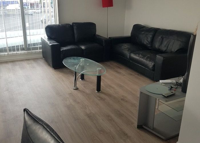  at 1B/84 Gunner Drive, Te Atatu Peninsula, Waitakere City, Auckland