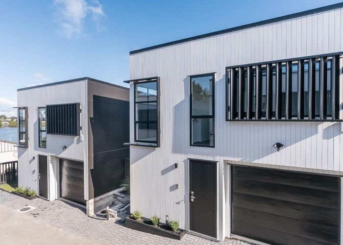  at 1/86 Ireland Road, Mount Wellington, Auckland