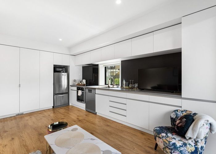  at 1/6 Waverley Street, Sydenham, Christchurch