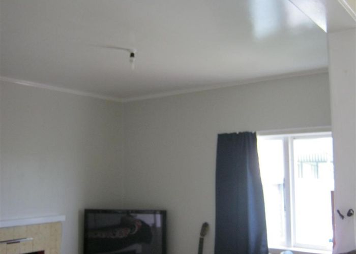  at 2/582 Papamoa Beach Road, Papamoa Beach, Tauranga, Bay Of Plenty