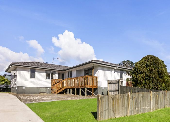  at 3 Taurus Crescent, Beach Haven, Auckland