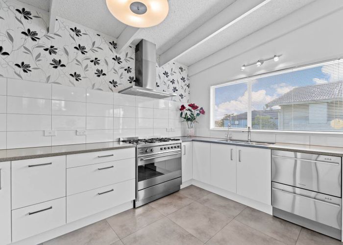  at 39 Willerton Avenue, New Lynn, Waitakere City, Auckland