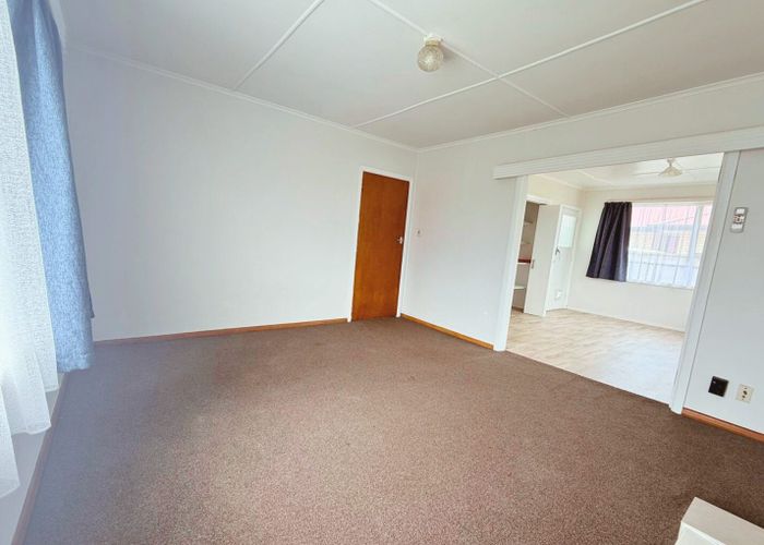  at 8 Hukatai Street, Elsdon, Porirua