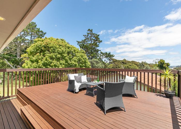  at 6 Thistledew Place, Bayview, Auckland