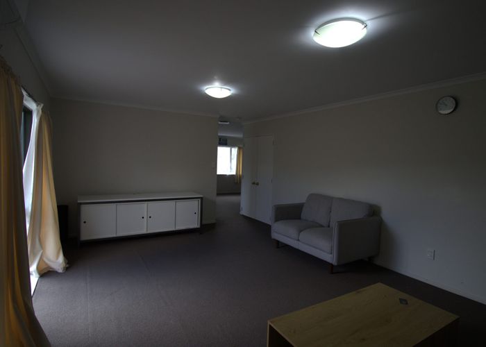  at 8 Watersfield Place, Flat Bush, Manukau City, Auckland