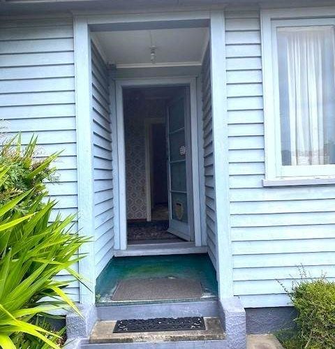  at 100 Wolverton Street, Blockhouse Bay, Auckland