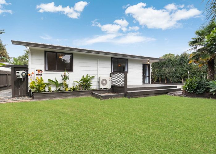  at 2/136 Buckland Road, Mangere East, Manukau City, Auckland