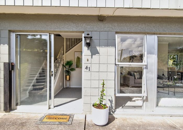  at 41 Glenfern Road, Mellons Bay, Manukau City, Auckland