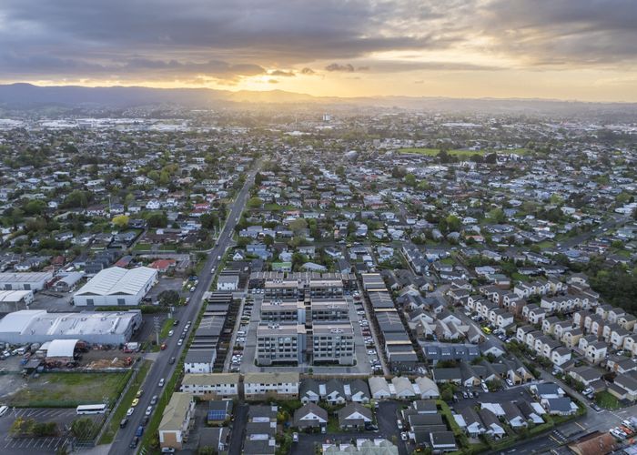  at 203/3 Rauemi Way, Te Atatu South, Waitakere City, Auckland