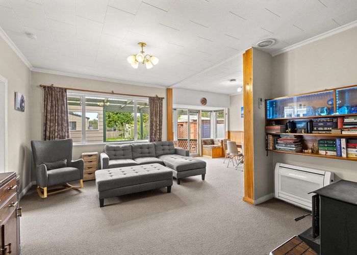  at 11 Pannell Avenue, Wainoni, Christchurch City, Canterbury