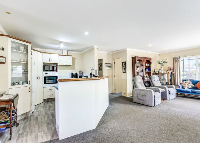  at 2 Dingwall Court, Rototuna, Hamilton