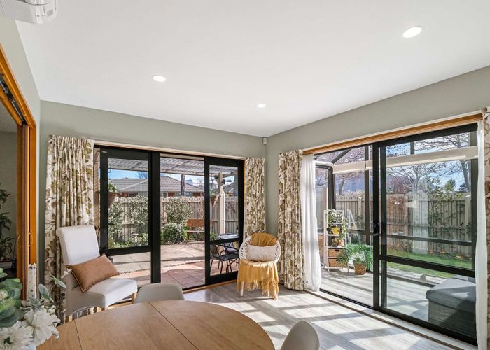  at 4 Chesterfield Mews, Russley, Christchurch City, Canterbury