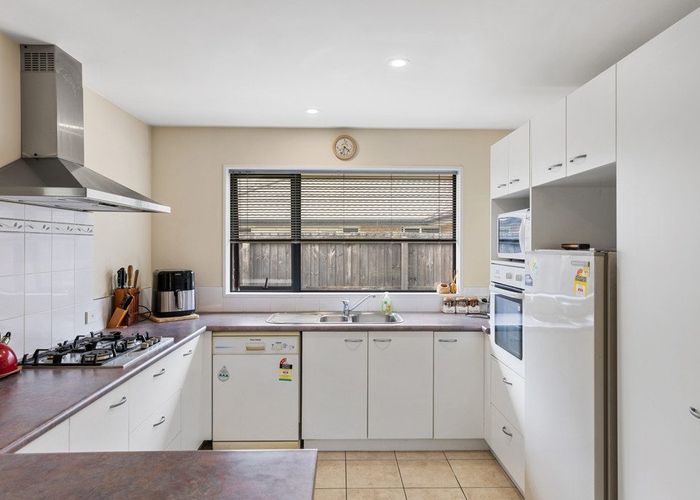  at 18 Mollymawk Place, Woolston, Christchurch City, Canterbury