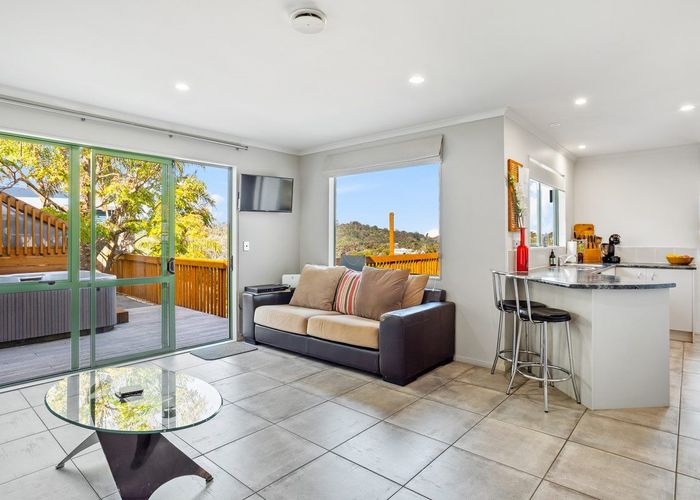  at 8 Inlet Views, Stillwater, Silverdale