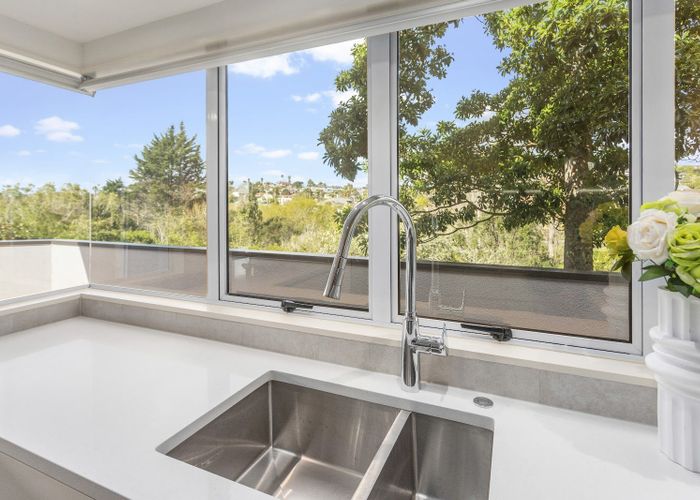  at 1/5 Pelican Lane, Unsworth Heights, Auckland