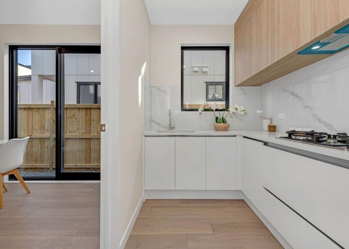  at 28  Hearth Street, Flat Bush, Manukau City, Auckland