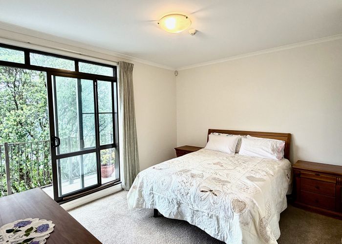  at 4/99 Mokoia Road, Birkenhead, North Shore City, Auckland