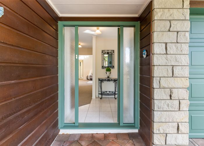  at 41 Headcorn Place, Botany Downs, Auckland