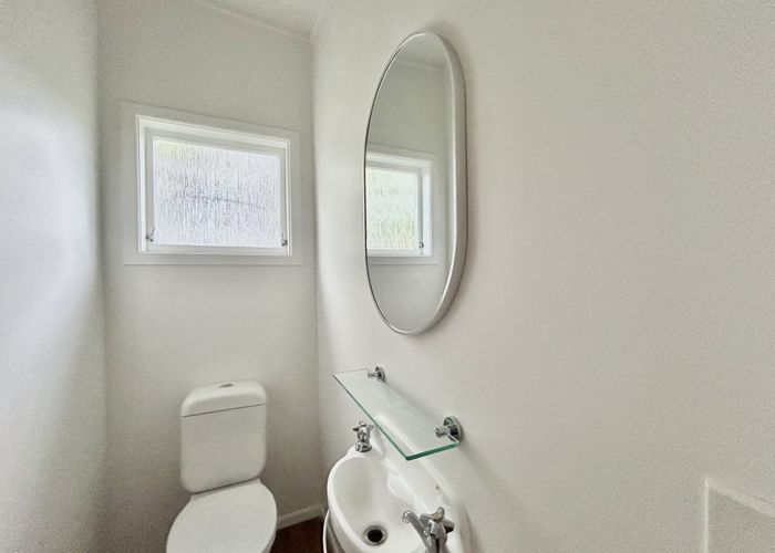  at 706 East Coast Road, Pinehill, North Shore City, Auckland