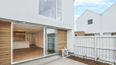  at 6/24 Dampier Street, Woolston, Christchurch