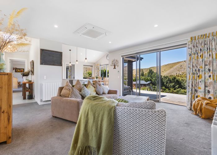  at 15 Lowburn Terrace, Lowburn