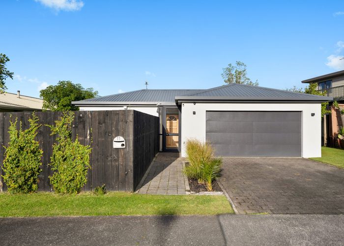  at 11 Willowfield Place, Pukete, Hamilton