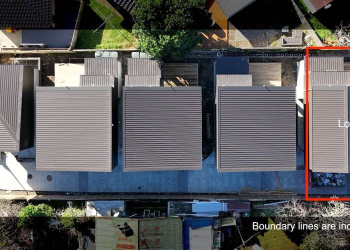  at 5 / 8 Clutha Crescent, Clover Park, Manukau City, Auckland