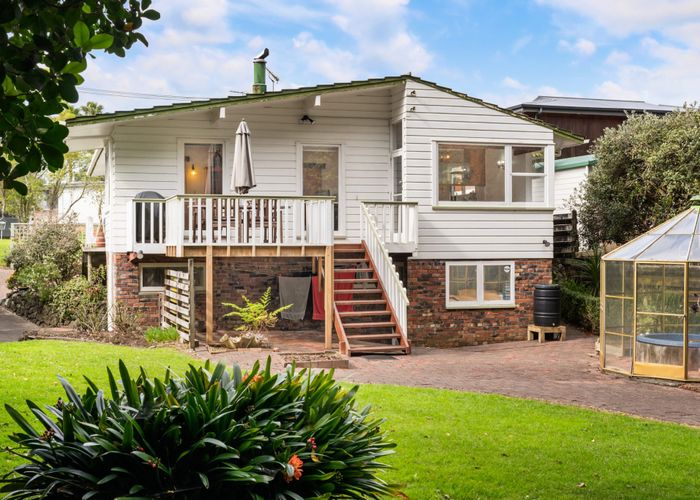 at 11 Hillcrest Grove, Hill Park, Manukau City, Auckland