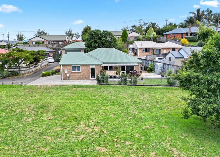  at 25 Pointon Glade, Grandview Heights, Hamilton