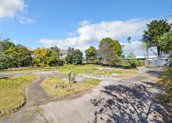  at 18 Riversdale Road, Avondale, Auckland City, Auckland