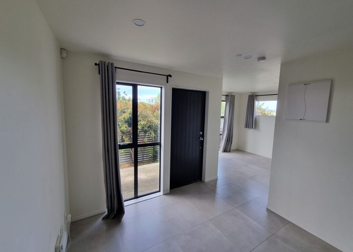  at 2/21 Montrose Street, Point Chevalier, Auckland City, Auckland