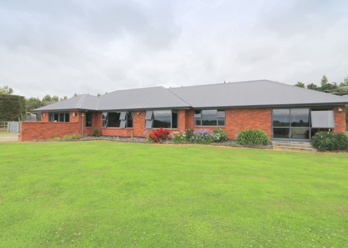  at 727 Mill Road North, Makarewa, Invercargill