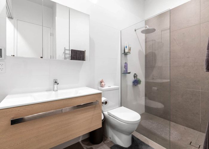  at 377 Murphys Road, Flat Bush, Manukau City, Auckland