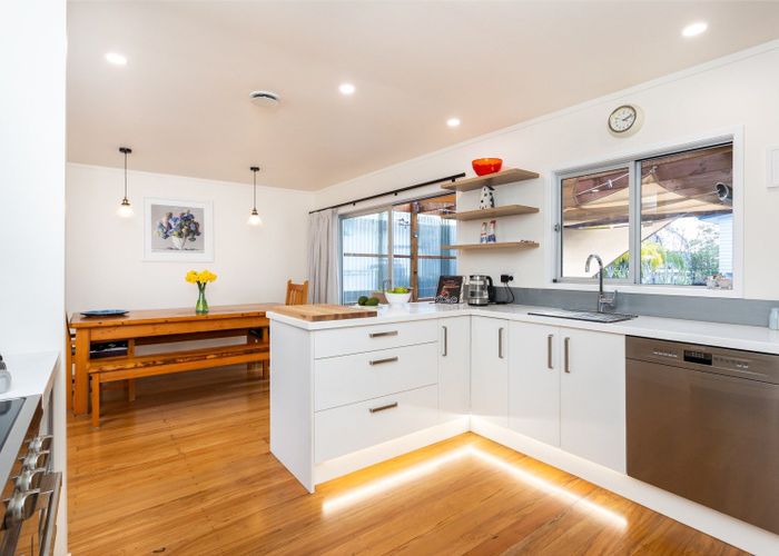  at 21 Formby Avenue, Point Chevalier, Auckland City, Auckland