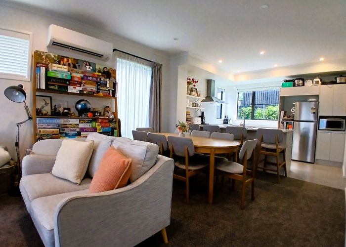  at 3 Huataki Road, Northcote, Auckland