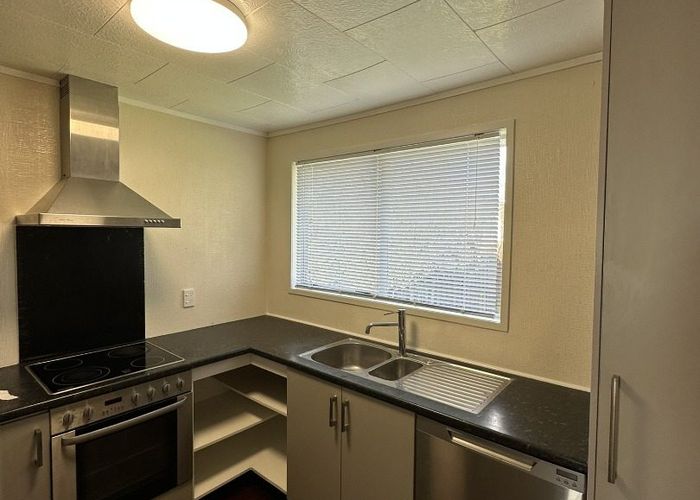  at 76 Rosewarne Cres, Glendene, Waitakere City, Auckland