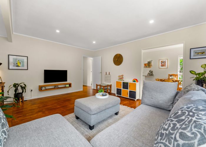  at 52 Vandeleur Avenue, Birkdale, Auckland