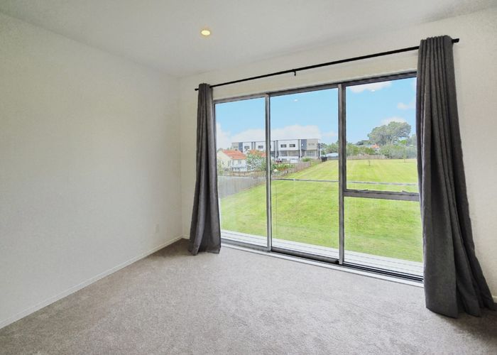  at 8D Taurima Avenue, Point England, Auckland City, Auckland