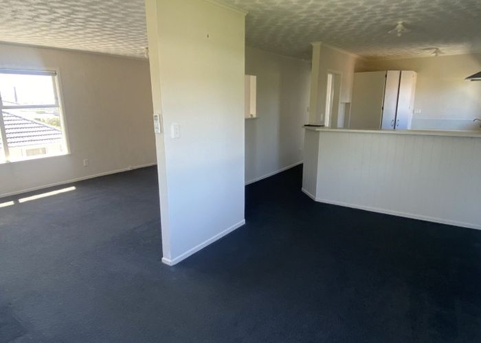  at 1/98 Tirimoana Road, Te Atatu South, Waitakere City, Auckland