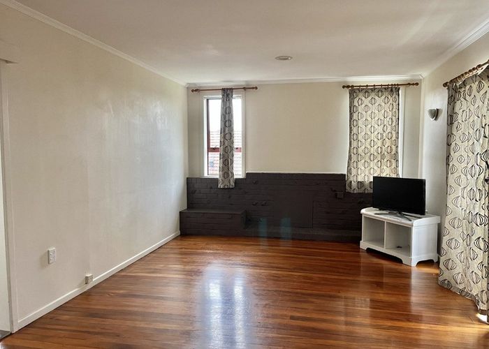 at 38 Tudor Road, Henderson, Waitakere City, Auckland