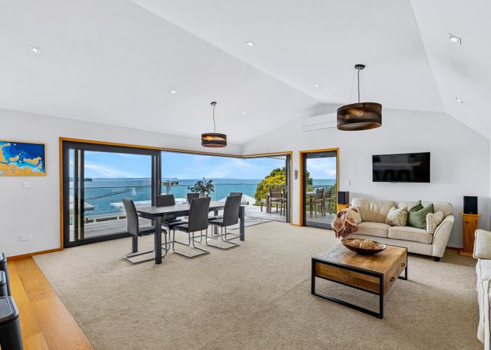  at 35 Rothesay Bay Road, Rothesay Bay, North Shore City, Auckland
