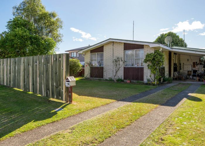  at 8 Mckee Avenue, Fenton Park, Rotorua