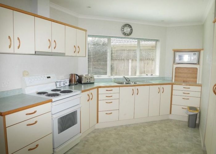  at 9 Greenaway Road, Waikanae, Waikanae
