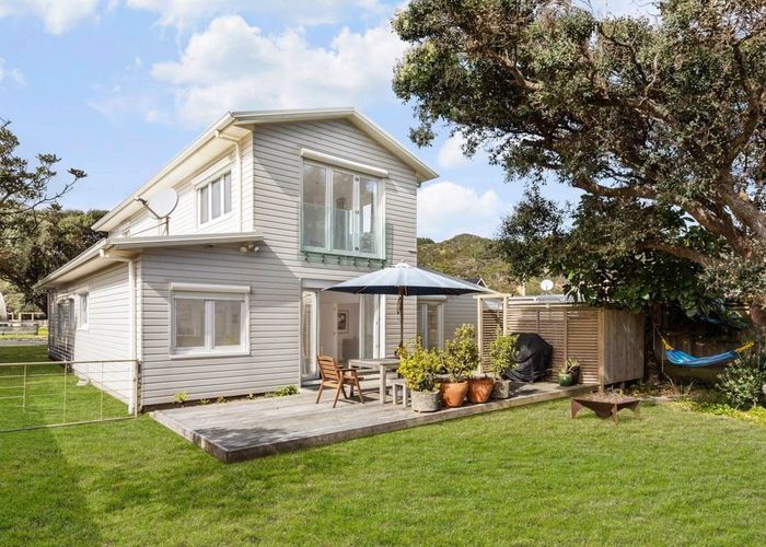  at 33 Ocean View Road, Tuakau