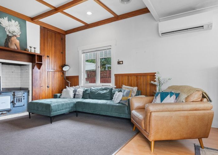  at 23 Claude Street, Fairfield, Hamilton