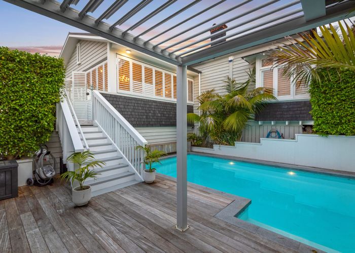  at 1 Milton Road, Northcote Point, North Shore City, Auckland