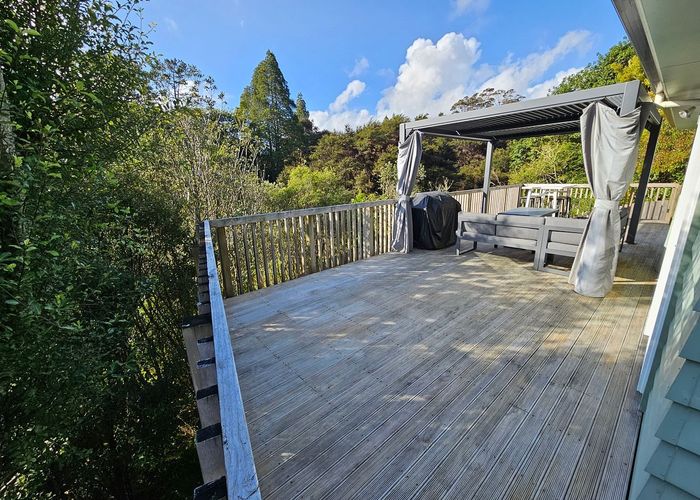  at 19A Viridian Lane, Greenhithe, Auckland