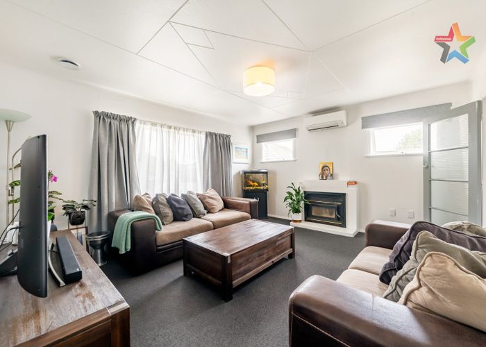  at 35 Lees Grove, Wainuiomata, Lower Hutt, Wellington