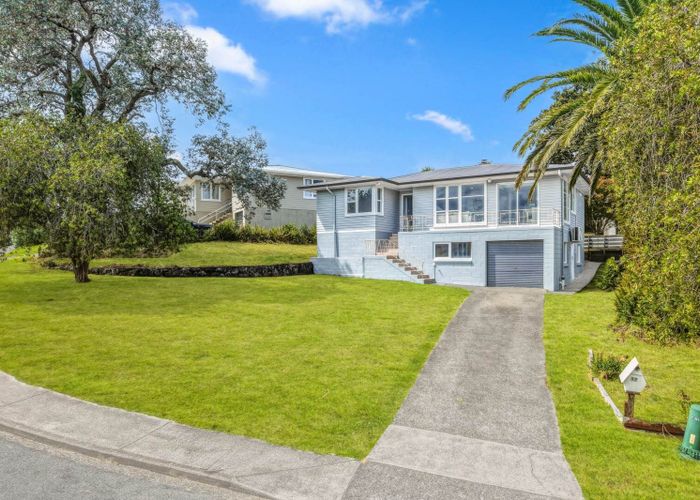  at 17 Wylie Avenue, Sunnynook, North Shore City, Auckland